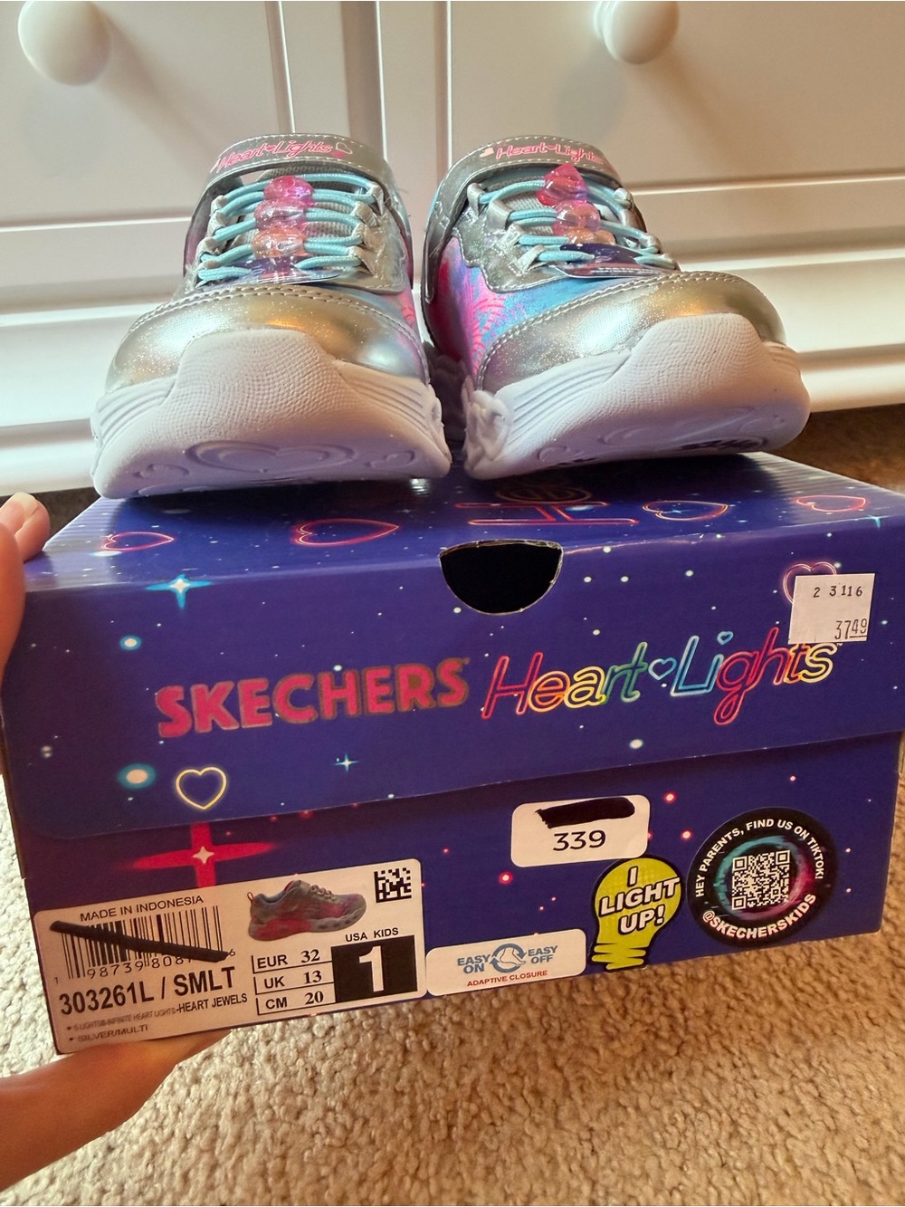 NWT Sketchers girls Heart Lights Heart Jewels size 1 pink blue sneakers shoes - Picture 3 of 9